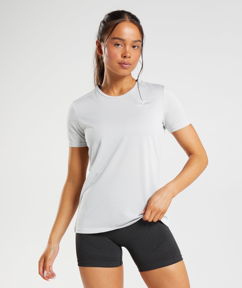 Gymshark ライトグレー トレーニング Tシャツ